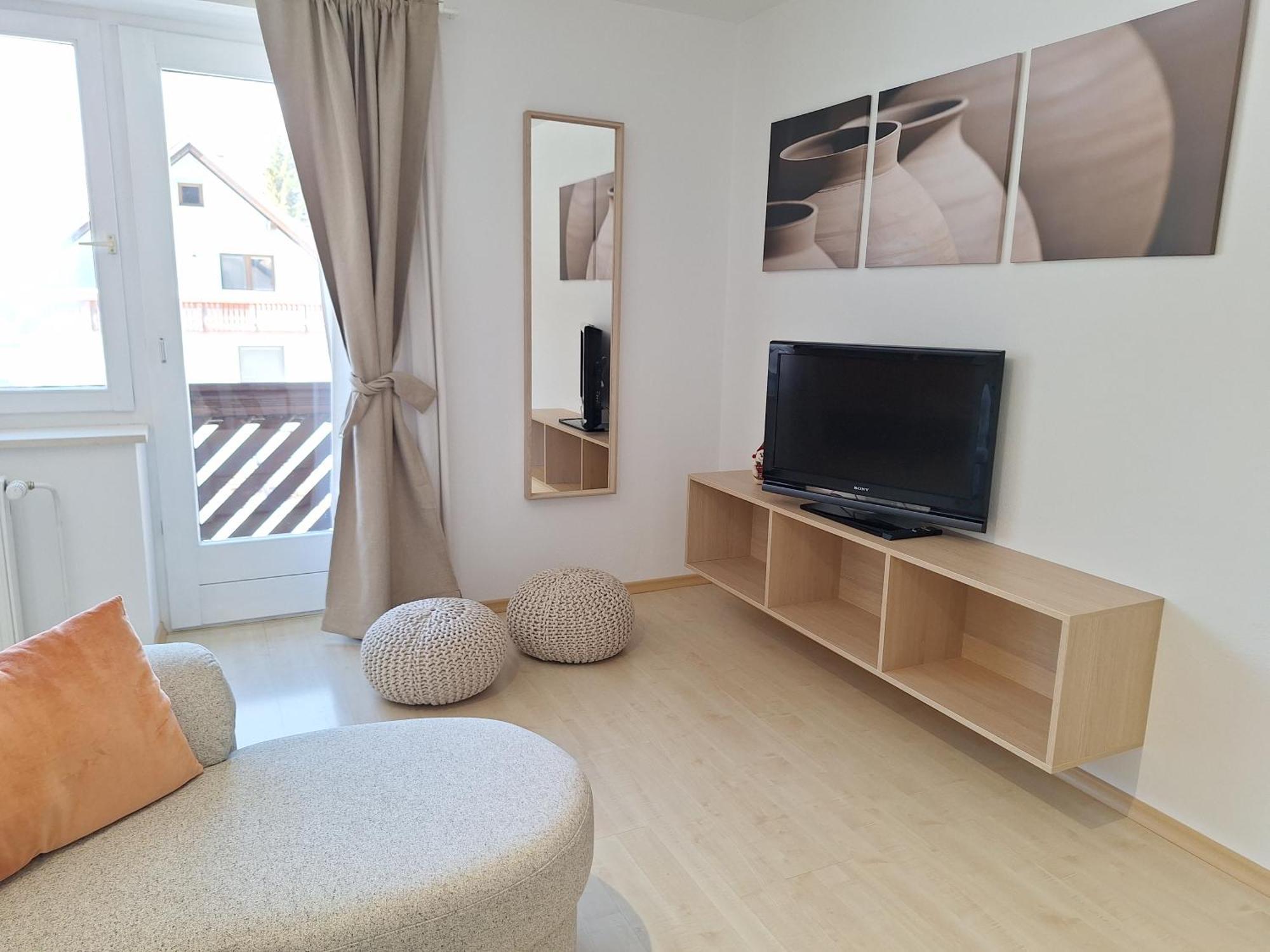 Mertelj Apartment *